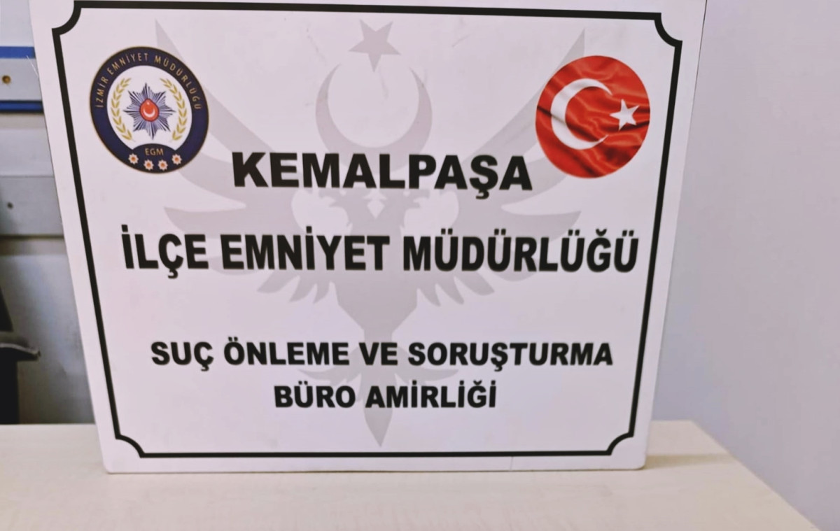 Kemalpaşa'da Sentetik Ecza Operasyonu Düzenlendi